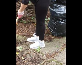 Step Mom Fuck and makes Step Son Cum in her Leggings and Pull them up in the back Yard