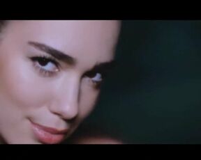 Dua Lipa Hotter Than Hell