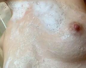 Cum see me shower while soap drips down my titties and pussy