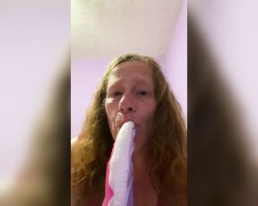 Honeyfleur sucks dildo seductively