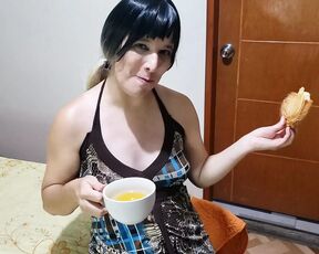 Sexy Girl Drinks Pee In A Cup While Eating A Cookie