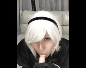 2B Blowjob cosplay